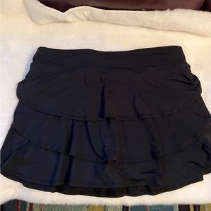 Ideology ruffled skort - small rear zipper on back - gently worn sz 1X